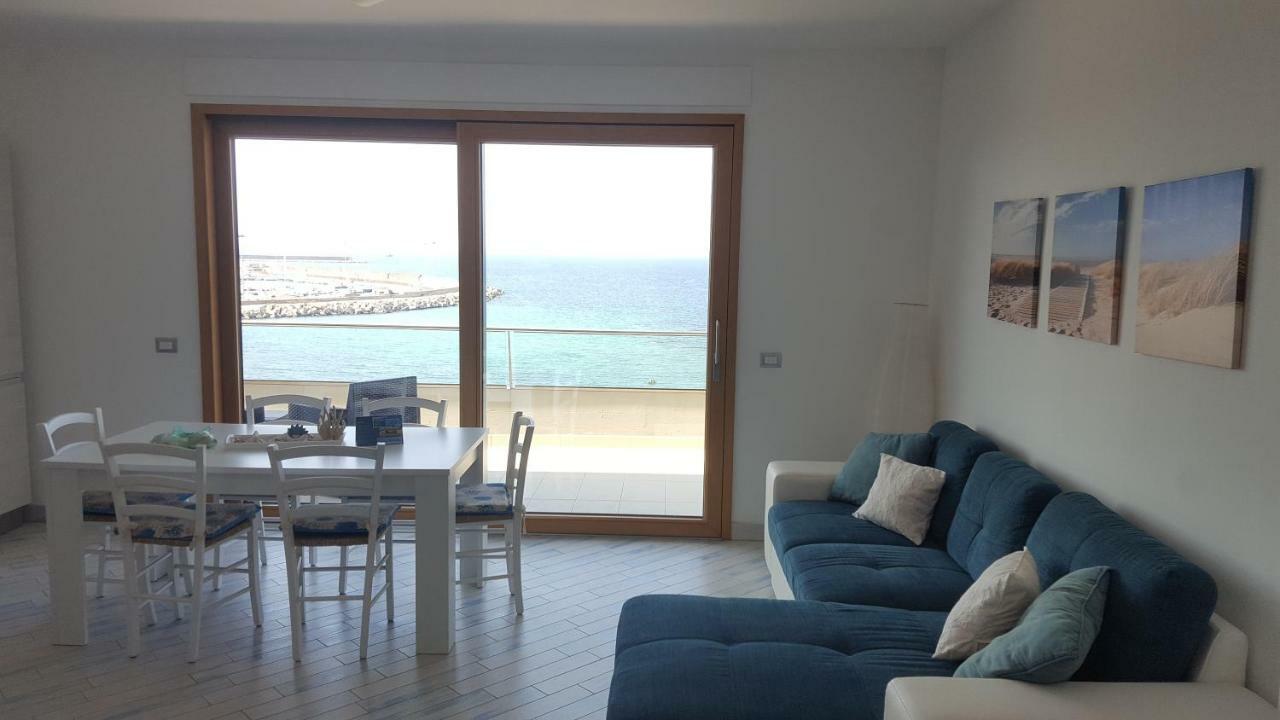Casa Vacanze Lungomare ปอร์โตตอร์เรส ภายนอก รูปภาพ